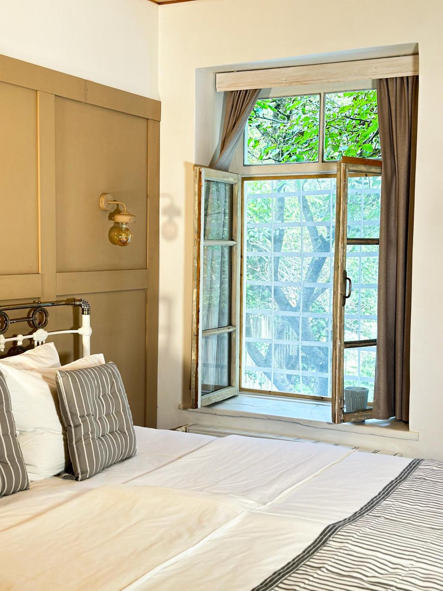 Durr 32 Hotel Dilisan Kültér fotó